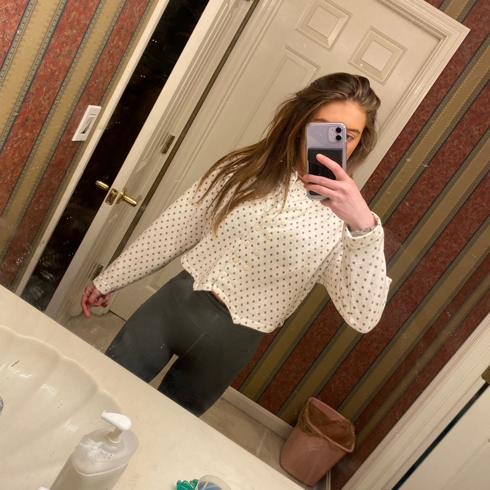 The cutest vintage cropped cardigan (: